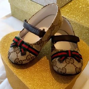 GUCCI BABY GIRL MARY JANE FLATS/SLIPPERS!